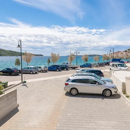 Beachfront Sisa Primosten