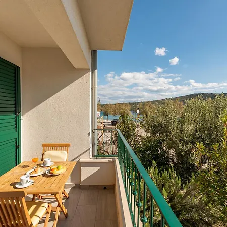 Apartamento Beachfront Sisa