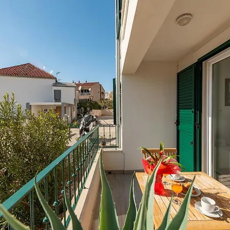 Appartement Beachfront Sisa *