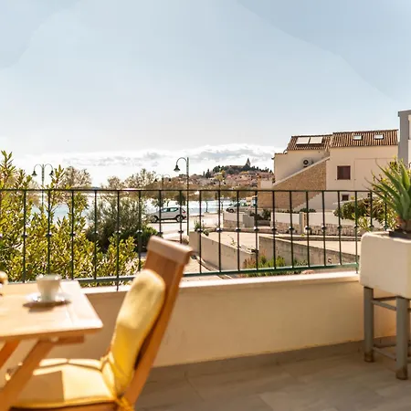Beachfront Sisa Appartement