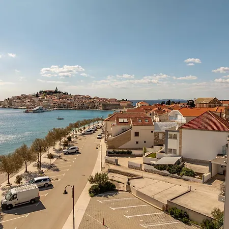 Beachfront Sisa Appartamento *