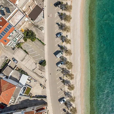 Beachfront Sisa Appartamento