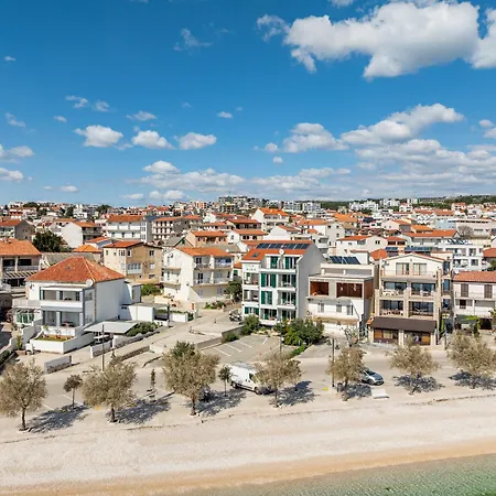 Beachfront Sisa * Primošten
