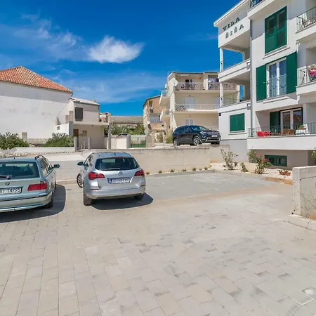 Beachfront Sisa Primosten
