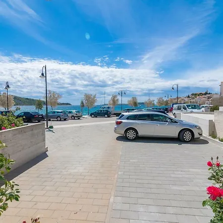 Beachfront Sisa Primosten