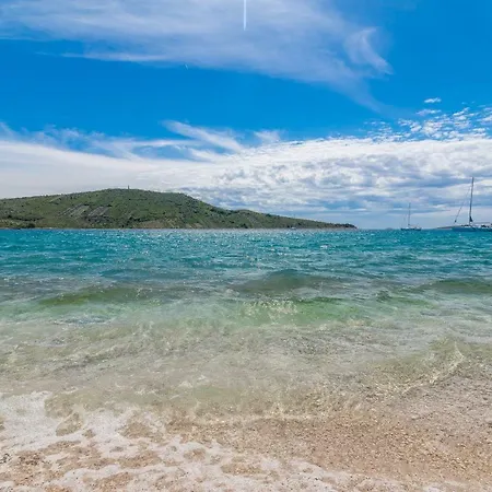 Beachfront Sisa Primošten