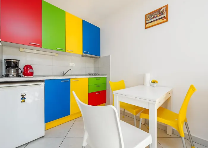 아파트 Beachfront Sisa 프리모스턴