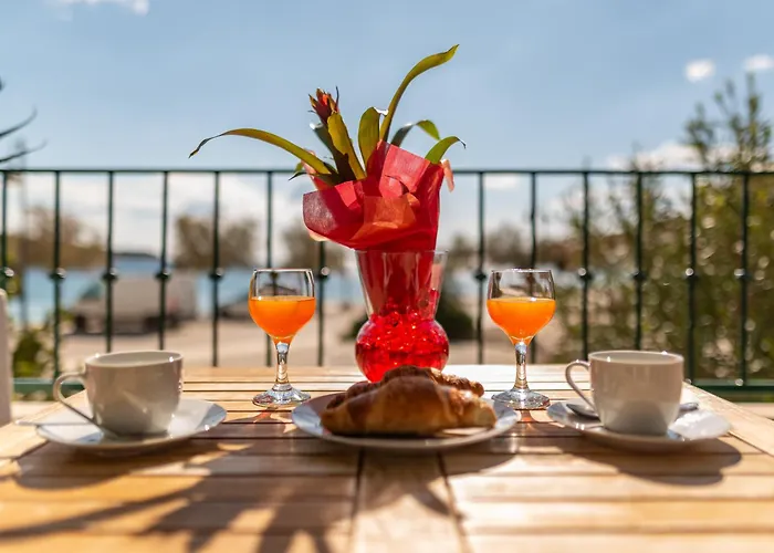 아파트 Beachfront Sisa 프리모스턴