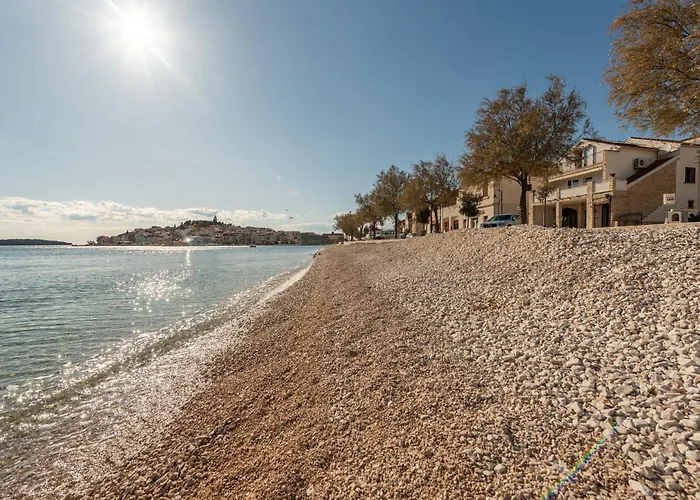 Beachfront Sisa Appartement